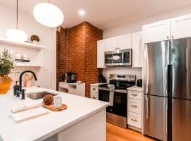 2BR Apt with Parking Garden View Walk to Waterfront