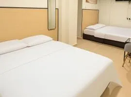 Kanza Beach Inn