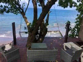 Au bord de l'eau sur Vairao Teahupoo