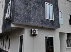 Evarest Metrostay Global
