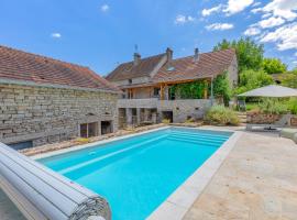 Le Pressoir - country house, ξενοδοχείο σε Saint-Ythaire