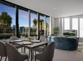 Opulent Harbourside Sanctuary