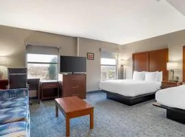 Comfort Suites near Birkdale Village- Huntersville
