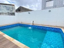 Casa com piscina em Mongaguá - 400m da praia II