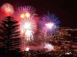 Breathtaking Panoramic Apartment in Central Funchal, Large, Bright and Inviting