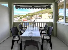 Beautiful Apartment In Duce With House Sea View