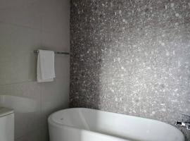 Rangsit Residence & Hotel, hotel 