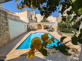 Gozitan Charm in Xaghra with Pool