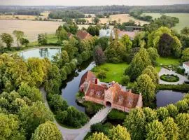 Gut Petersdorf Lensahn - ideal für Familien und Hunde - mit Kamin, Parkblick, Terrasse und eingezäuntem Garten