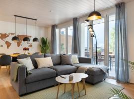 Scenic Apartment with Balcony View & Free Parking, acomoda&ccedil;&atilde;o com cozinha em Lungern