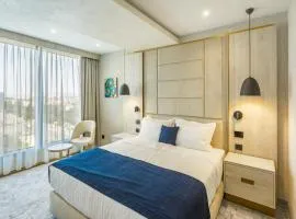 East Plaza Hotel