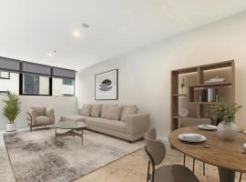 Luxury apartment with Brindabella views, hotel v destinaci Tuggeranong