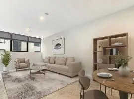 Luxury apartment with Brindabella views