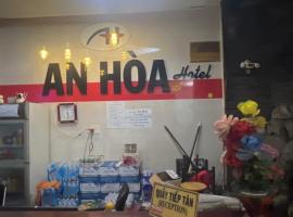 Nhà Nghỉ An Hoà, pet-friendly hotel in Ấp Phú Thọ