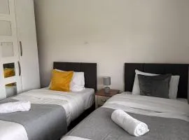 Spacious Luxurious Serviced Accommodation 1