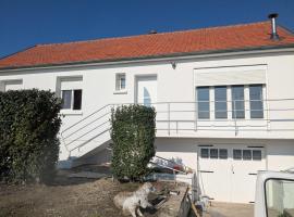 La Casa Blanca, hotel en Erlon