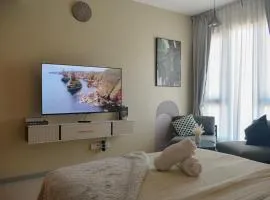 Cozy studio with Komtar view at 22 Macalisterz