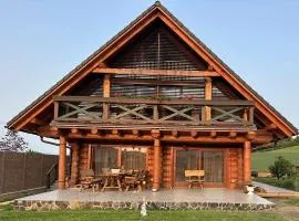LOG CABIN Poludnica
