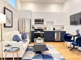 Cozy 1BR Apt Downtown Steps from Convention Center