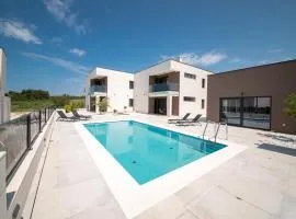Lovely Apartment In Vrsi With Sauna