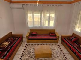 Dartoumana Ogla Zarzis Bient Elrais, hotel com estacionamento em Zarzis