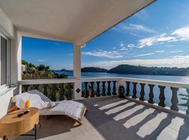 Apartment Karbuni Royal by Villas Guide, hotel in Brnistrova