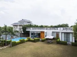 Villa Bonita- Luxury Farm Stay Jaipur