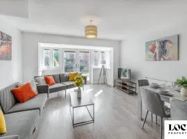 Family & Contractor Friendly 3 bed house Sleeps 8 in Maidenhead