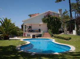 Sunshine Guest House, vacation rental in Foz do Arelho