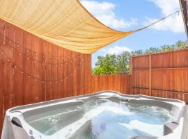 Urban Retreat at Coddiwomple Cottages, hotel en Cranes Mill