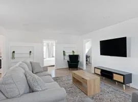 Nyc skyline view, 17m- Manhattan, Prime location