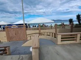 Casa com saída p/ praia do Peró Cabo Frio