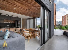 Morph 701 - Spacious apt City View Haven, Hotel in El Poblado