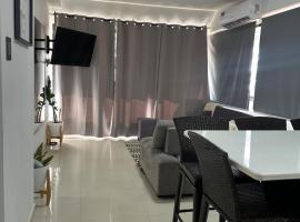 Apartamento con vista al mar: Tucacas'ta bir otel