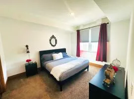 3BR King Bed Chamber Apartment at The Grand Castle
