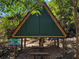 Cabana Ipê - Nosso Quintal Candeias, Hotel in Conceição do Mato Dentro
