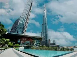 Luxury 2BR Sea Burj views Khalifa infinity pool