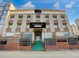 Townhouse Oak Amity University Patna Formerly The Golden Crown