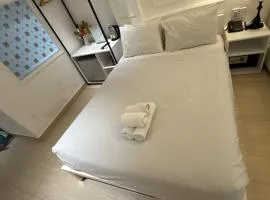 Balack Hutsa Hotesl 7