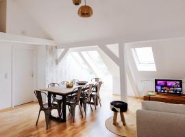 Große City-Wohnung, salt apartments Weissenfels, hotel in Weißenfels