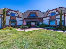 Santellan Inn