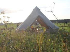 Belltent 't Bievink - buitengewoon overnachten, campismo de luxo em Westendorp