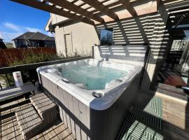 Relax in Style 5BR Home Hot Tub & Games, hotel in Omaha