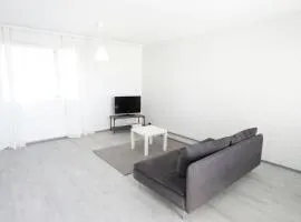 Central and Spacious Apartment for 5