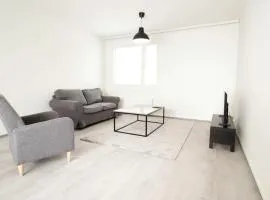 Central and Spacious Apartment for 3
