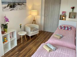 Apartments Bukor with seasonal pool, hotel em Lukovica pri Domžalah