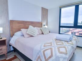 HOM I Vista Parcial al lago 2D2B, hotel com piscinas em Puerto Varas