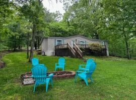 Kentucky Lakeside Home with Deck - 20 Mi to LBL!