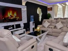 Jacky's majesty beds apartment