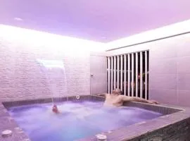 6 Habitaciones con un Jacuzzi Privado